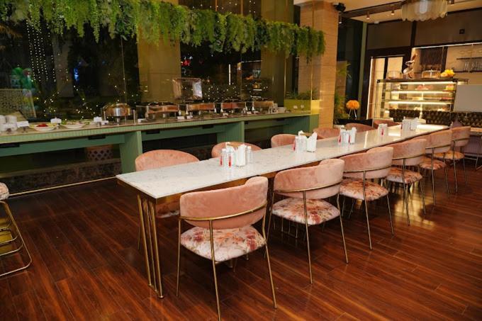 The Galgotias Hotel Gurugram Gurgaon Dış mekan fotoğraf